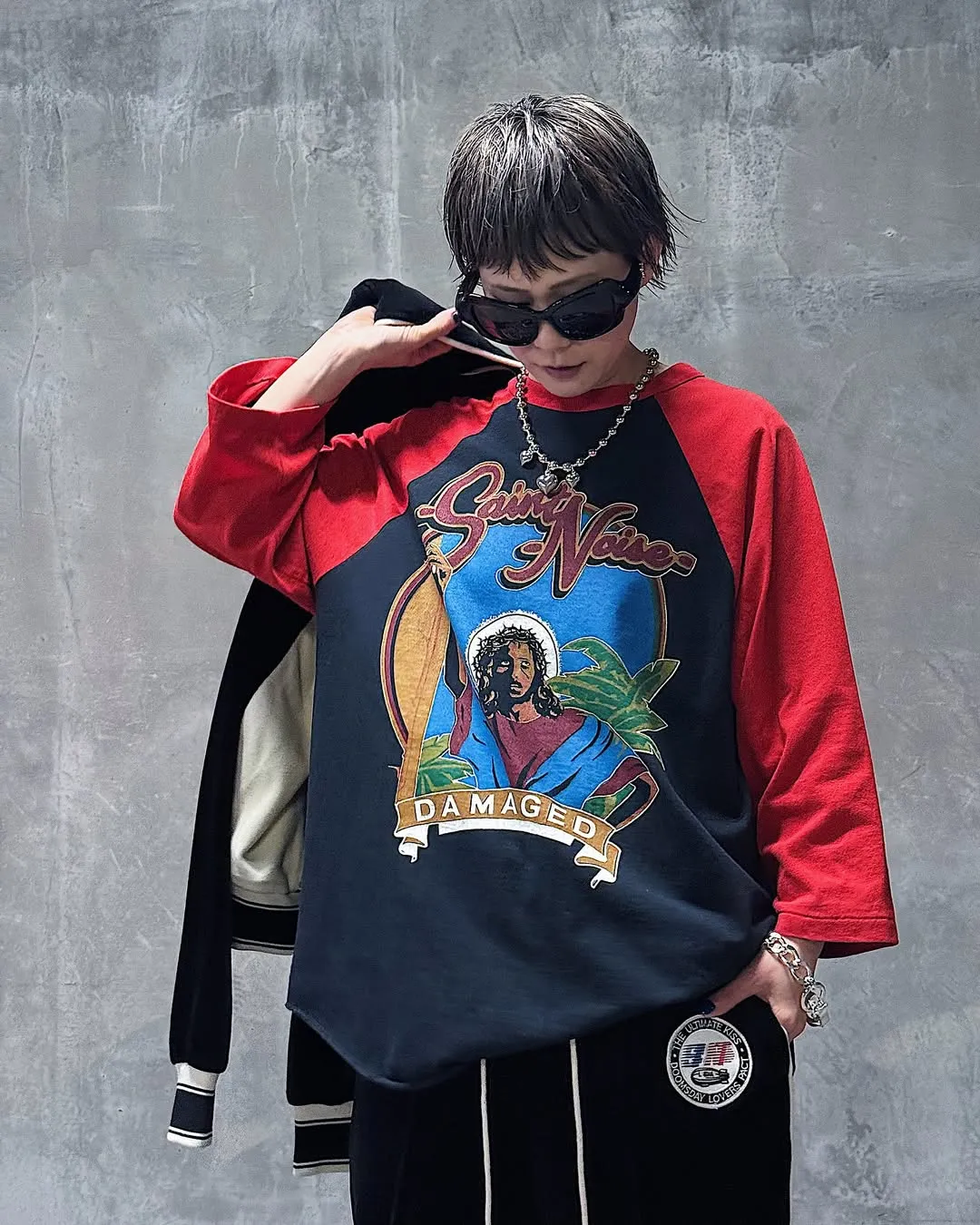 SAINT Mxxxxxx × LASTMAN LM_SS TEE/SNT NOISE/BLK Jesus horn sleeve color block TEE Black and red S-XL LAST MAN co-branded model Customized accessories Completely matched Horn sleeve color block Unlocked design Natural rewinding after washing Unique and handsome Top printing technology Undifferentiated restoration Cylindrical side seam fabric technology Top purchasing level